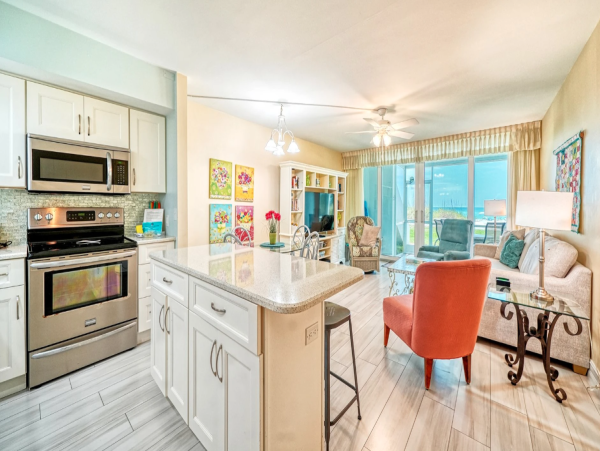 Charming Vacation Rental on Longboat Key. Call Today.